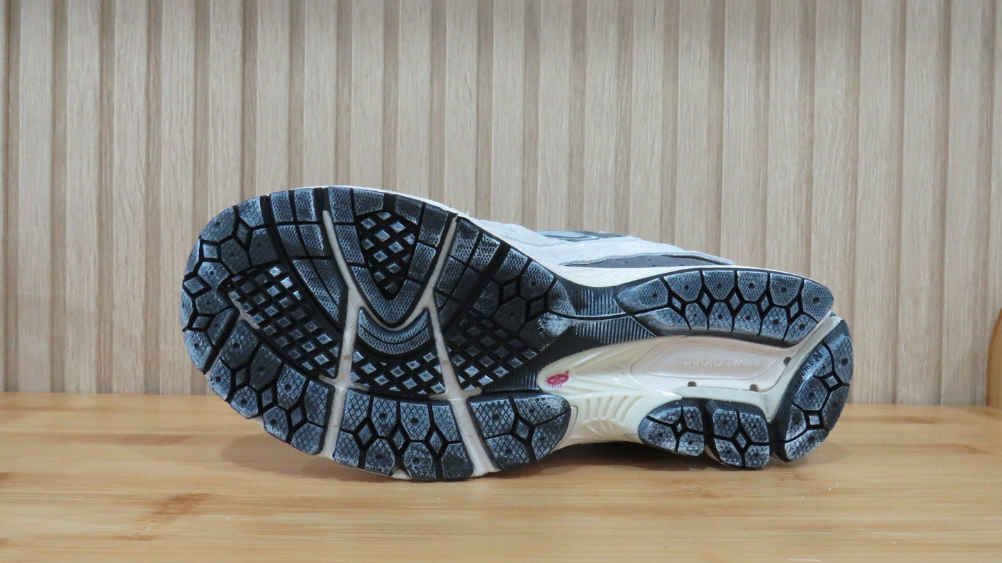 New Balance 2002R Protection Pack